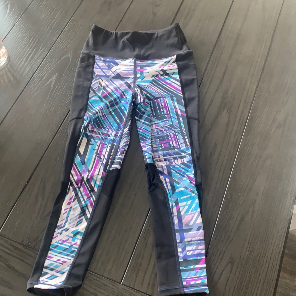 Lularoe Rise collection Fearless Capri leggings